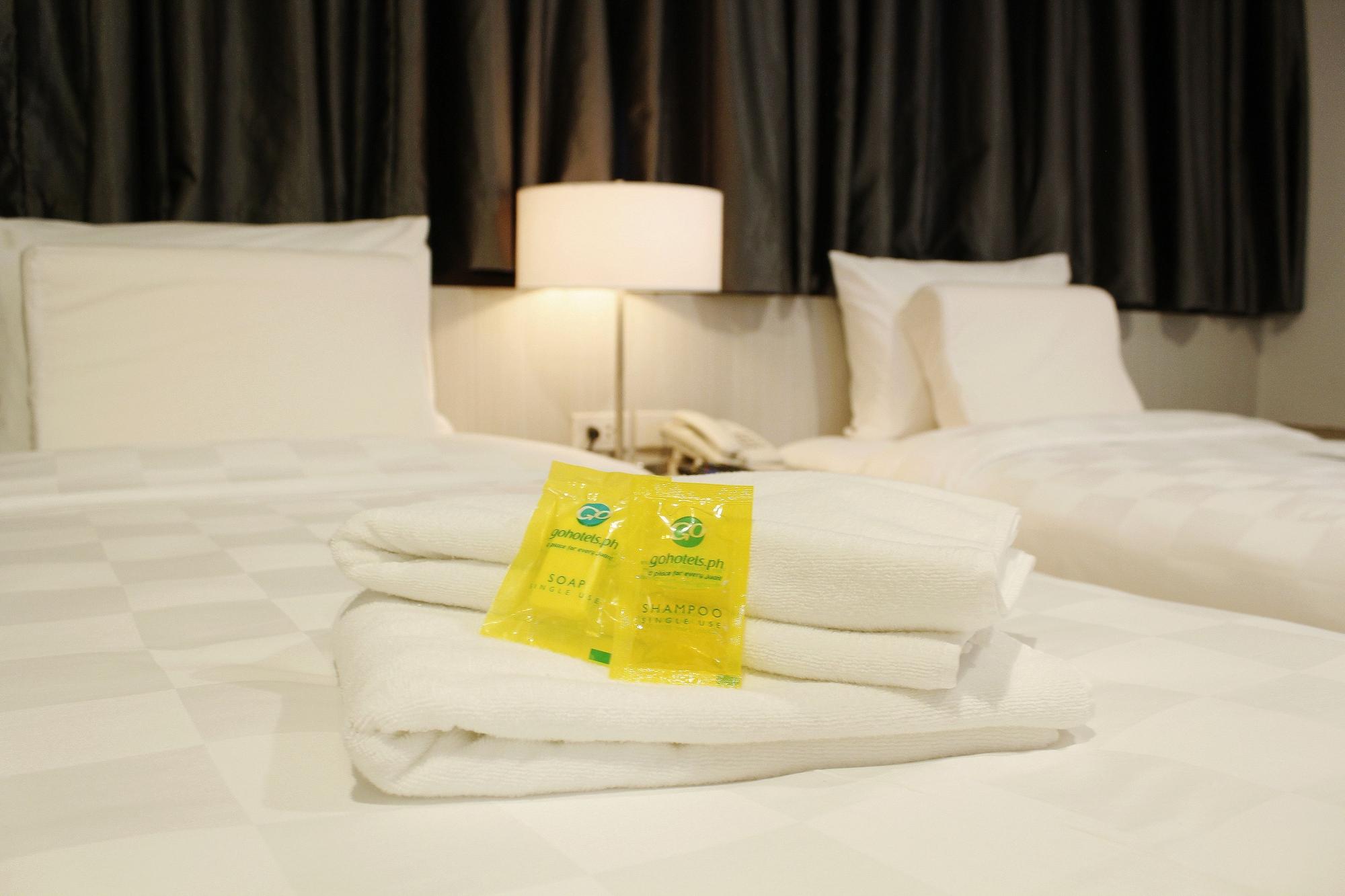 Go Hotels Ortigas Center Pasig City Zewnętrze zdjęcie