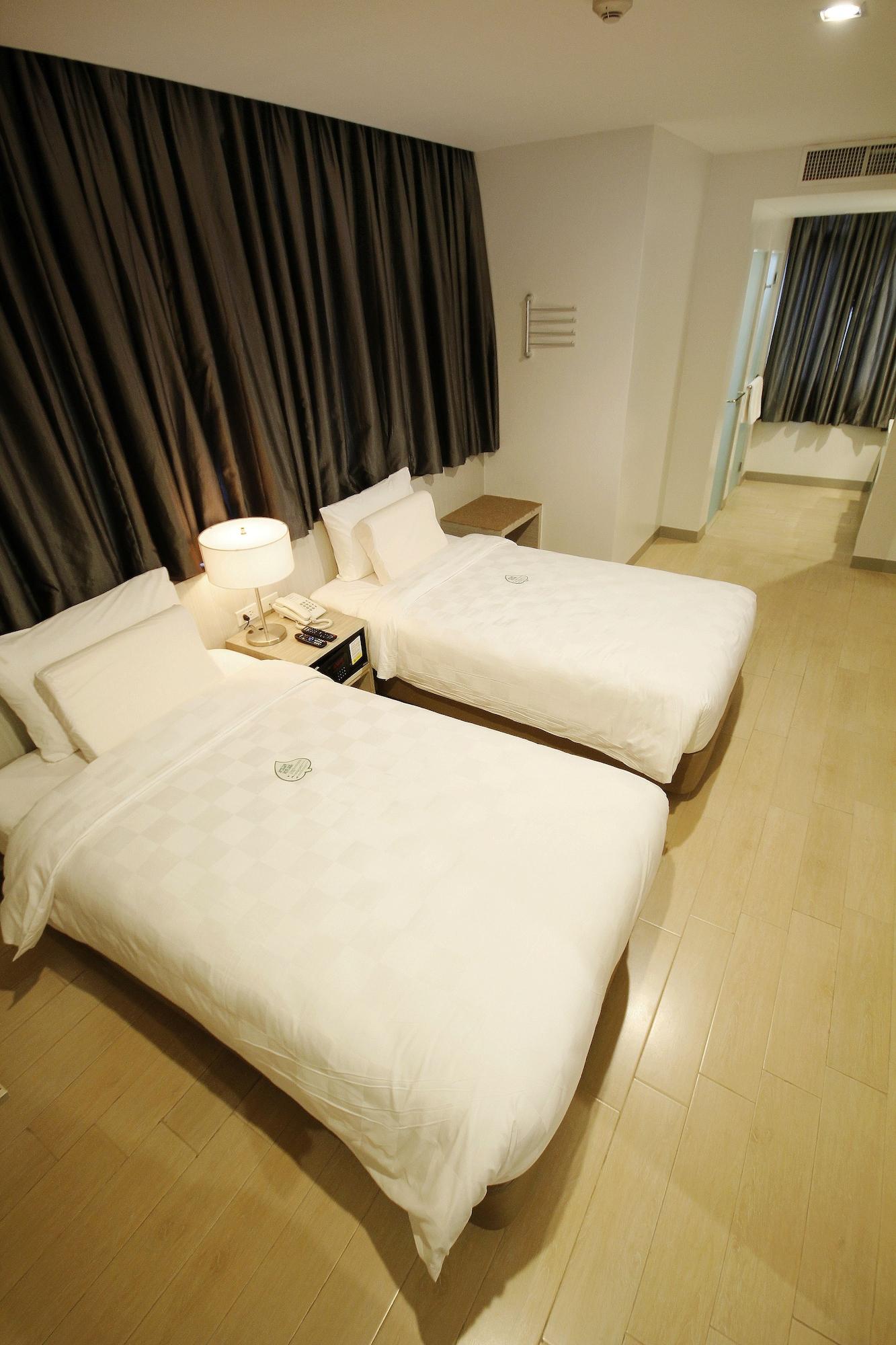 Go Hotels Ortigas Center Pasig City Zewnętrze zdjęcie