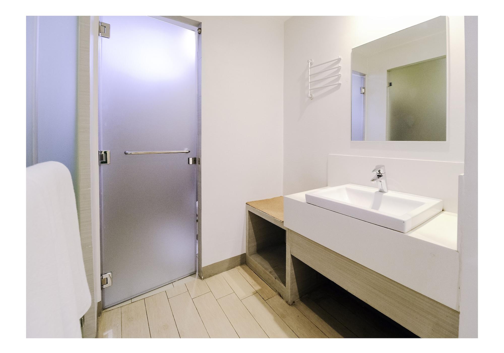 Go Hotels Ortigas Center Pasig City Zewnętrze zdjęcie