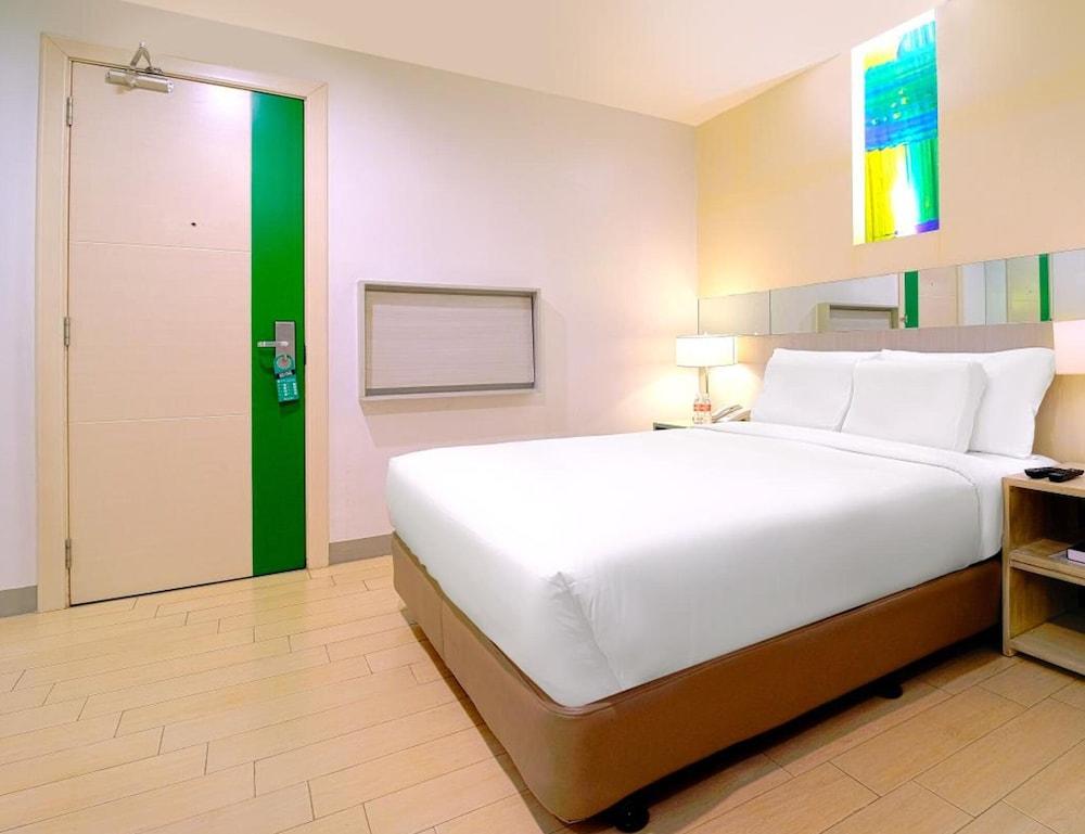 Go Hotels Ortigas Center Pasig City Zewnętrze zdjęcie