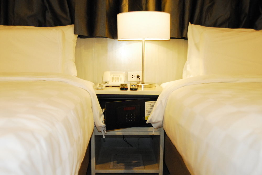 Go Hotels Ortigas Center Pasig City Zewnętrze zdjęcie