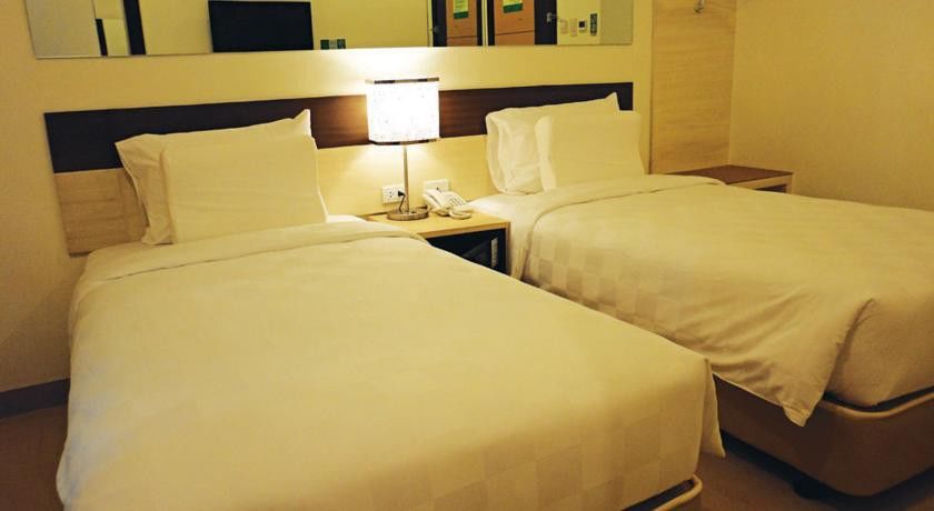 Go Hotels Ortigas Center Pasig City Zewnętrze zdjęcie