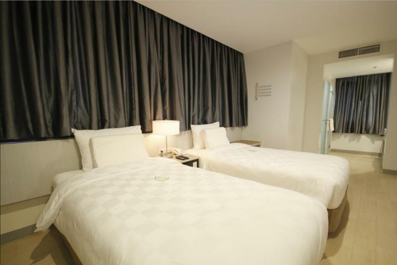 Go Hotels Ortigas Center Pasig City Zewnętrze zdjęcie