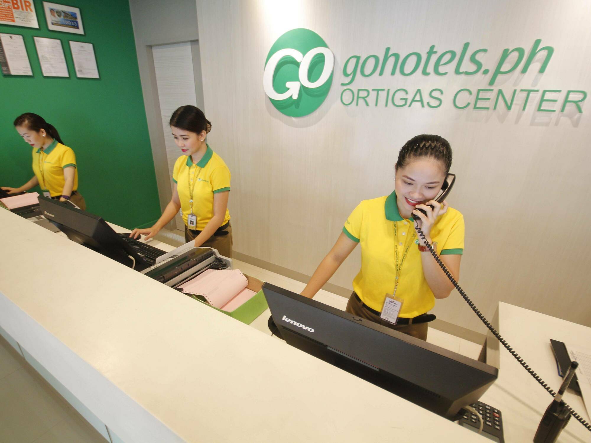 Go Hotels Ortigas Center Pasig City Zewnętrze zdjęcie