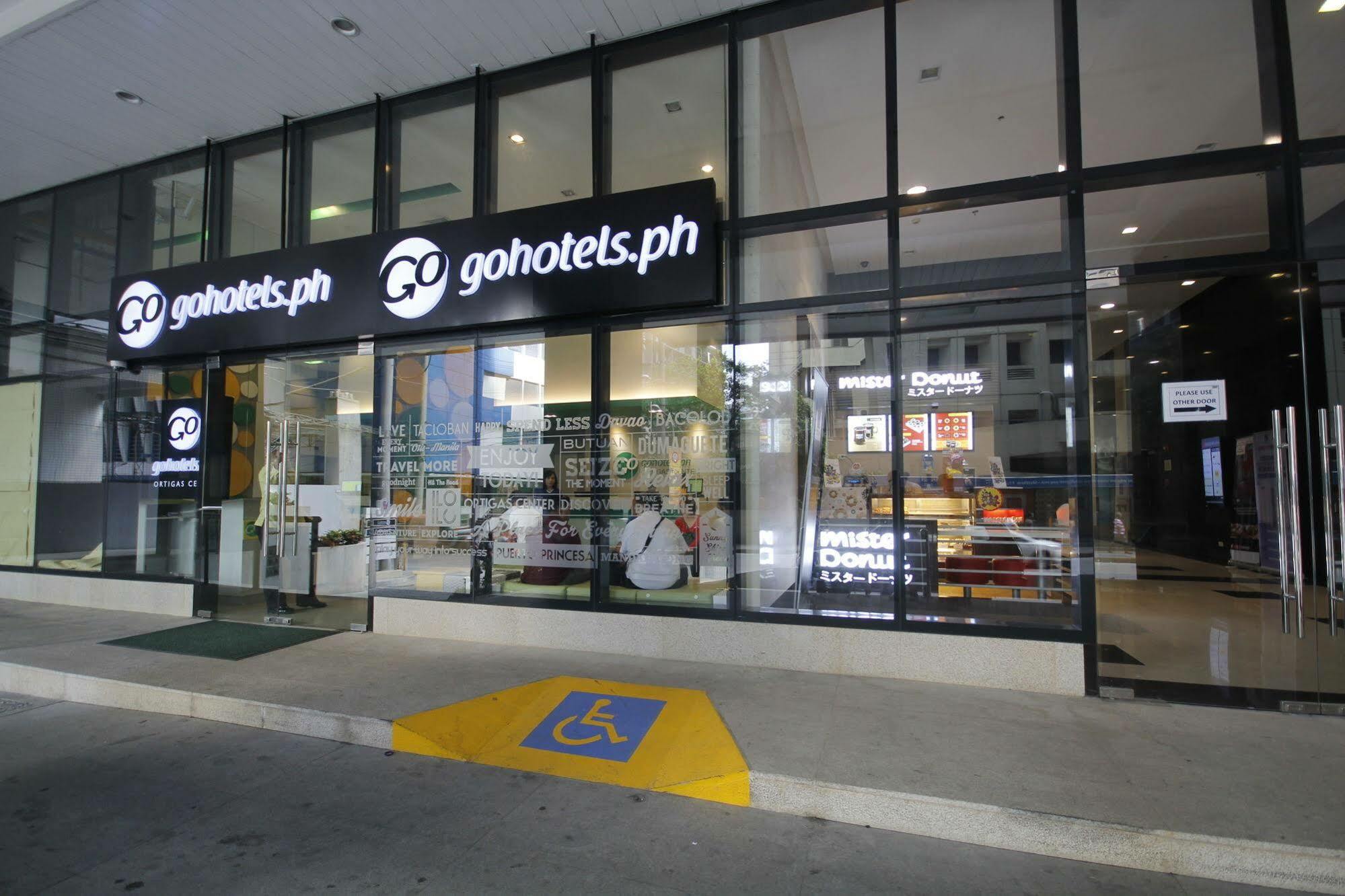 Go Hotels Ortigas Center Pasig City Zewnętrze zdjęcie